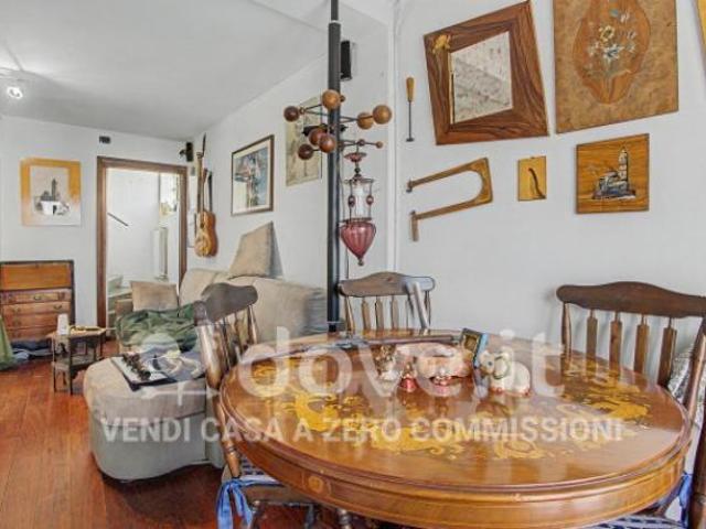 Villa di 207 m con più di 5 locali in vendita a Maccagno con Pino e Veddasca
