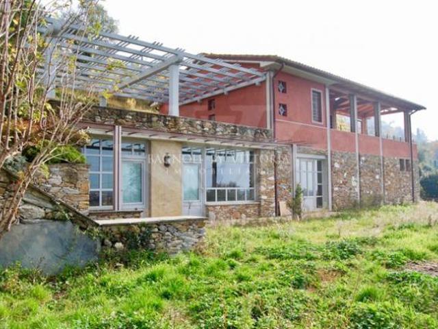 VILLA di 20 vani e di 440 mq PIETRASANTA Pietrasanta rif. 323/VE