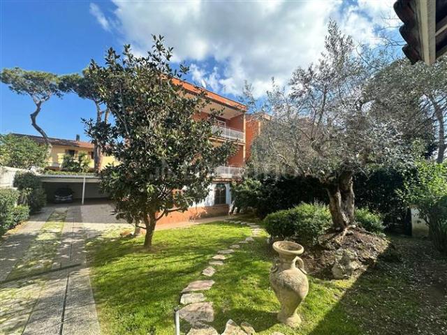 Villa di 210 mq a Lido di Ostia, Ostia Antica, Castel Fusano Roma