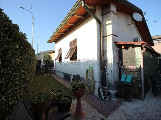 Villa in vendita via Sforza, Montignoso, Toscana