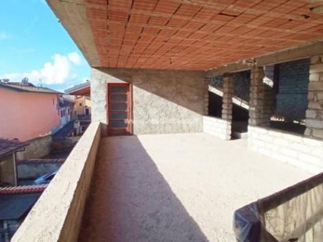 Villa di 222 m con 5 locali in vendita a Rovetta