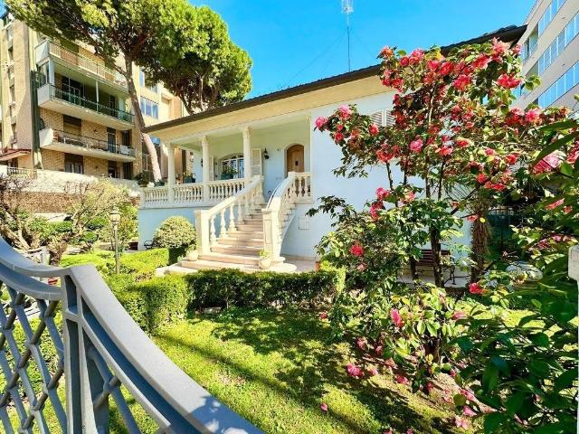 Villa di 223 mq in vendita Viale Dandolo, Rimini, Emilia Romagna