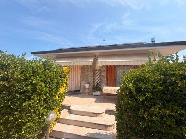 Villa di 227 mq in vendita Montignoso, Toscana