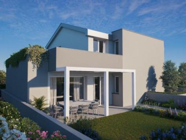 Villa di 230 m con più di 5 locali e box auto doppio in vendita a Mirano