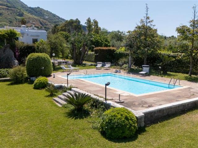 Villa di 230 mq a Centro Forio