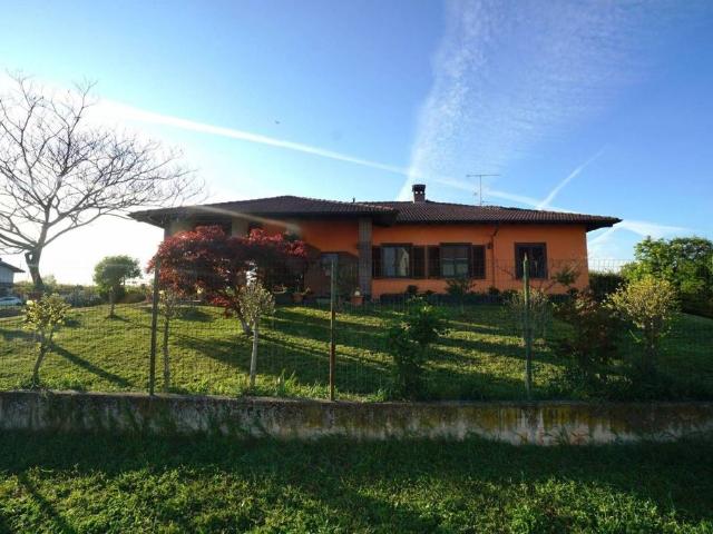 Prestigiosa villa di 238 mq in vendita Cassolnovo, Italia