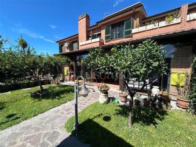 Villa di 240 mq a Infernetto Roma