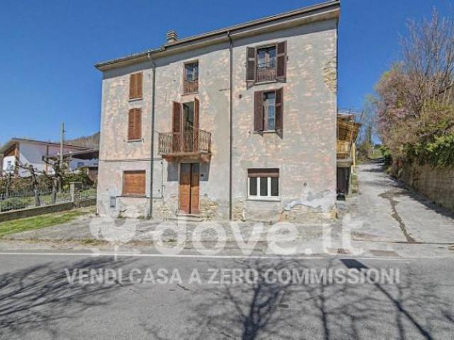 Villa di 250 m con più di 5 locali in vendita a Varzi [rif. DV 12750]