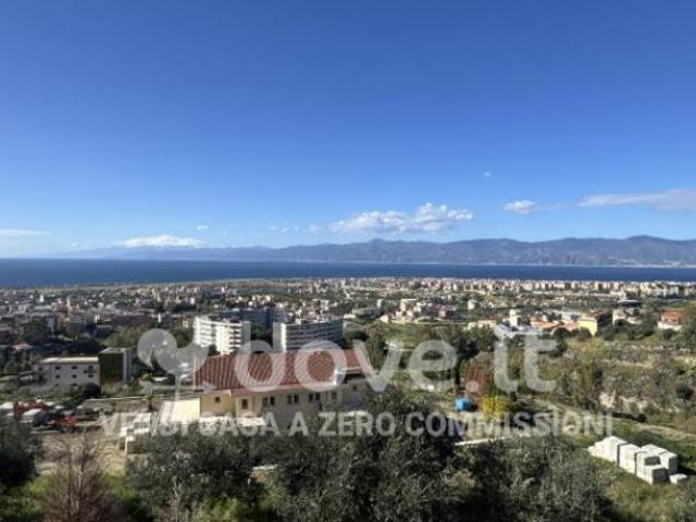 Villa di 2589 m con più di 5 locali in vendita a Reggio Calabria