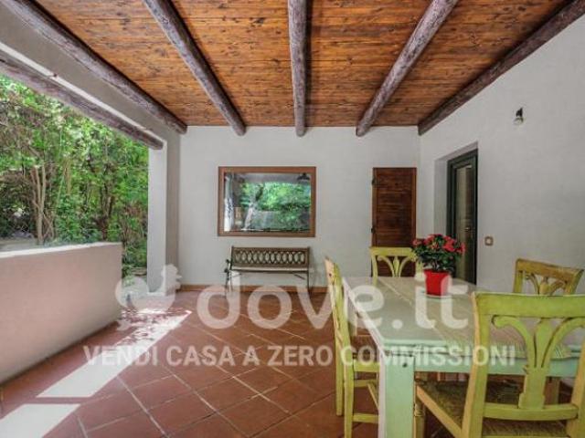 Villa di 267 m con più di 5 locali e box auto in vendita a Padova [rif. DV 13422]