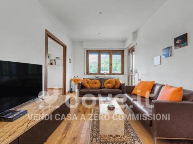Villa di 270 m con più di 5 locali in vendita a Alta Valle Intelvi
