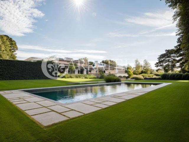 Villa di 3000 mq in vendita Roma, Italia