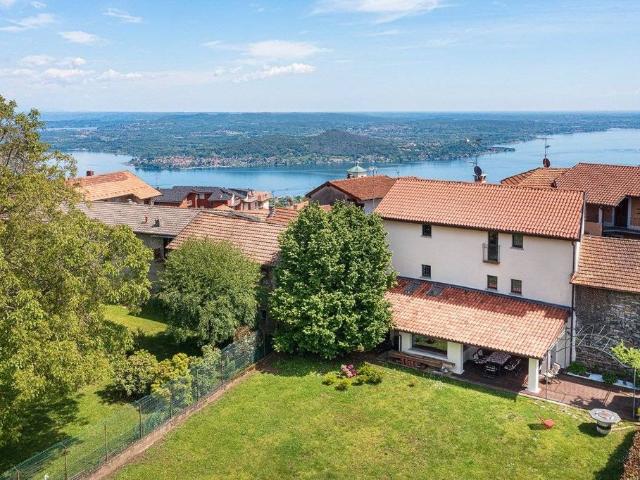 Villa di 300 mq in vendita Via Dante Alighieri, 8, Nebbiuno, Piemonte