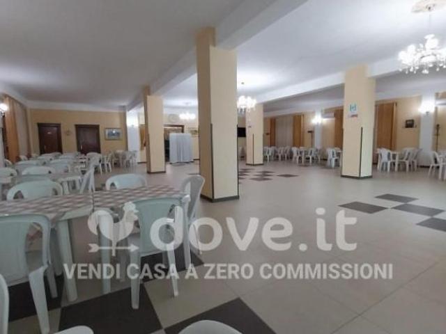 Villa di 320 m con più di 5 locali in vendita a Oria