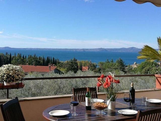 Villa di 320 mq in vendita Località Il Poggio, Lago di Bolsena, Viterbo, Lazio