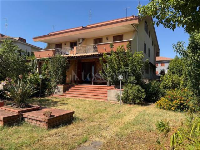Villa di 330 mq a Centro Tremestieri Etneo