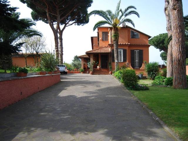 Villa di 350 mq in vendita Via Anagnina, 662, Roma, Lazio