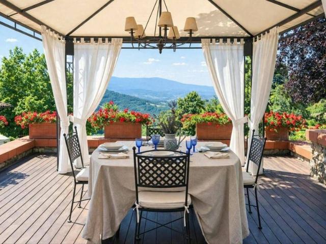 Villa di 350 mq in vendita Località Tregozzano, Arezzo, Toscana