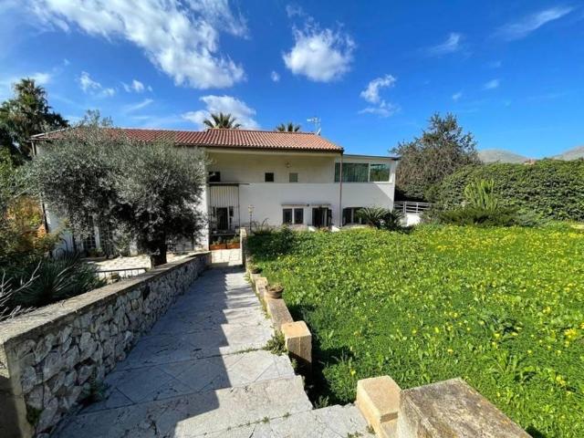 Villa di 385 mq in vendita Via Marinai Alliata, 4B, Palermo, Sicilia