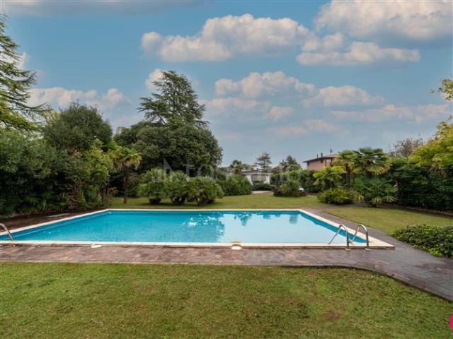 Villa di 390 mq a Centro Roveredo in Piano