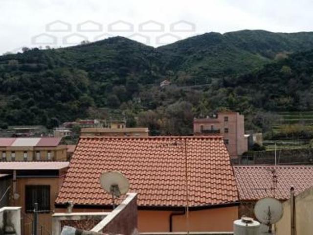 VILLA di 3 vani e di 90 mq MESSINA rif. 2VS17604