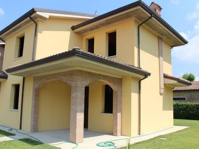 Villa di Testa in vendita a San Possidonio