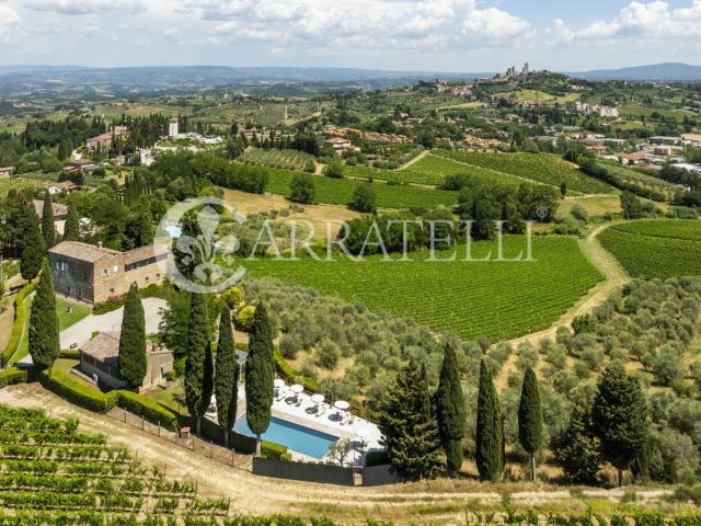 Villa di charme con dependance e vista su San Gimignano 500m² San Gimignano
