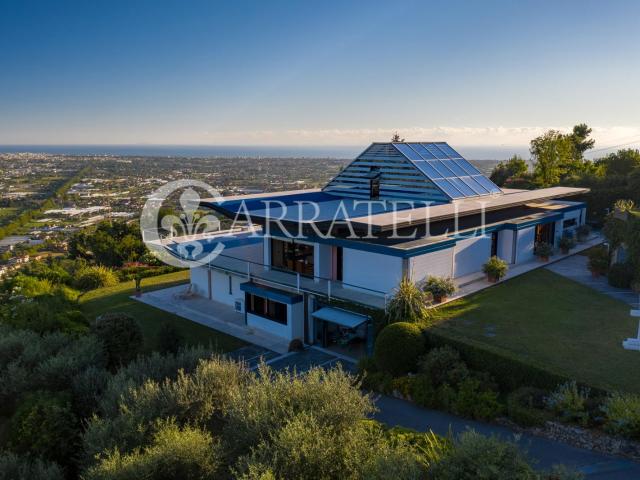 Villa di charme dalle caratteristiche uniche e moderne con p. 730m² Camaiore