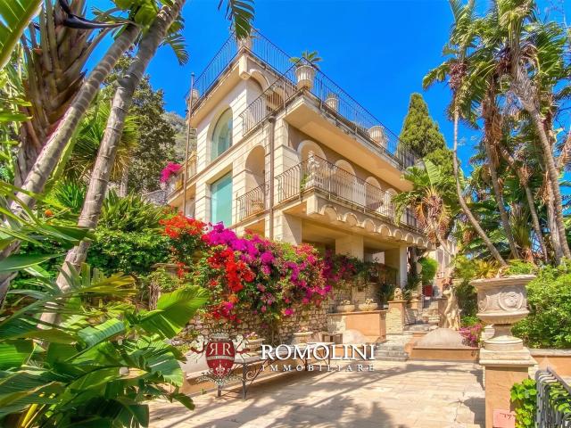 Villa DI Lusso Vista Mare In Vendita A Taormina, Sicilia 730m² Taormina