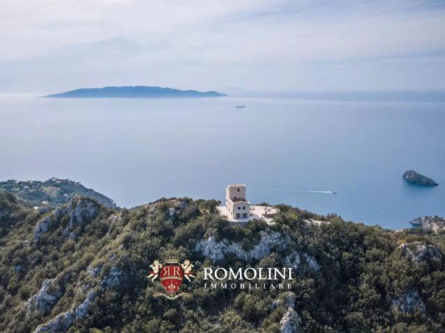 Villa DI Lusso Vista Mare In Vendita Argentario, Ex Faro Sem. 300m² Monte Argentario
