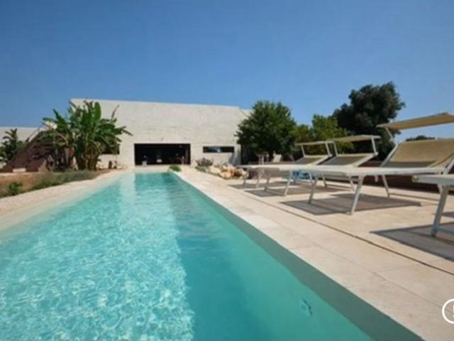 Villa Di Lusso Con Piscina Nella Campagna Di Carovigno A Poc. 300m² Carovigno