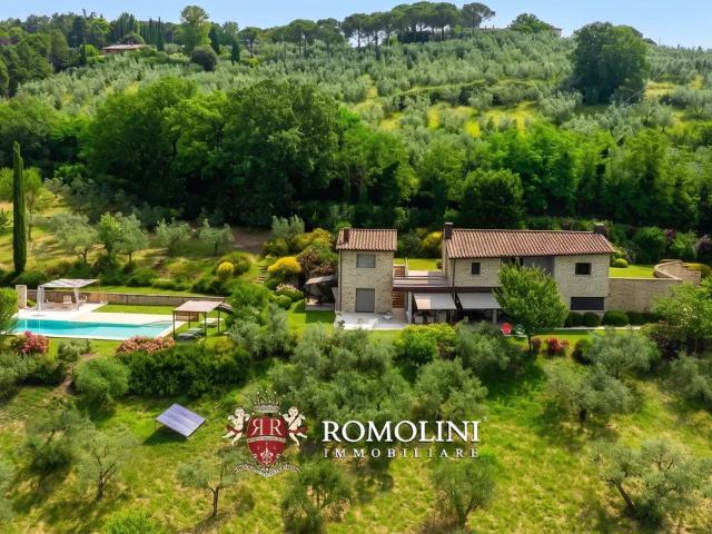Villa DI Lusso Moderna Con Piscina In Vendita Ad Assisi 466m² Assisi