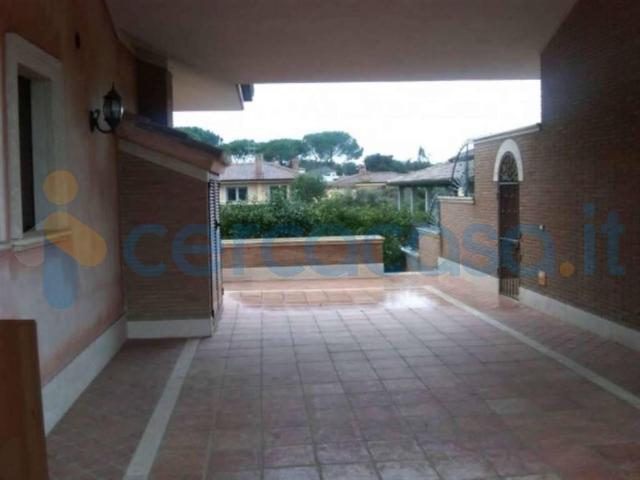 Villa di nuova costruzione, in affitto in Via Di Vallerano, Roma