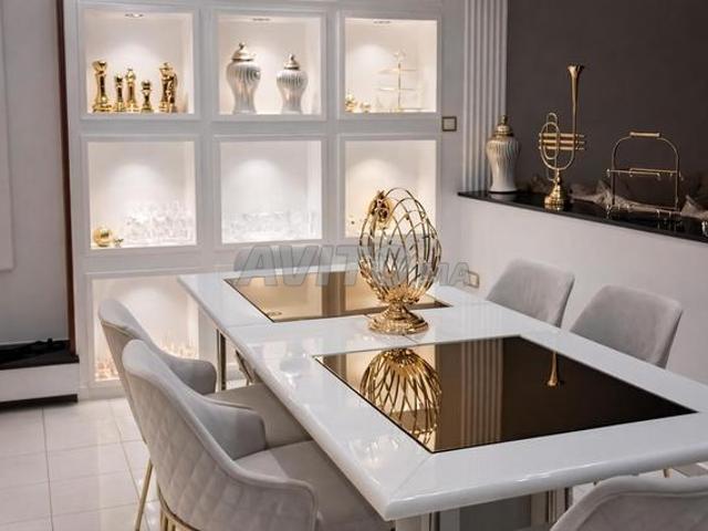 Villa double usage face grande voie