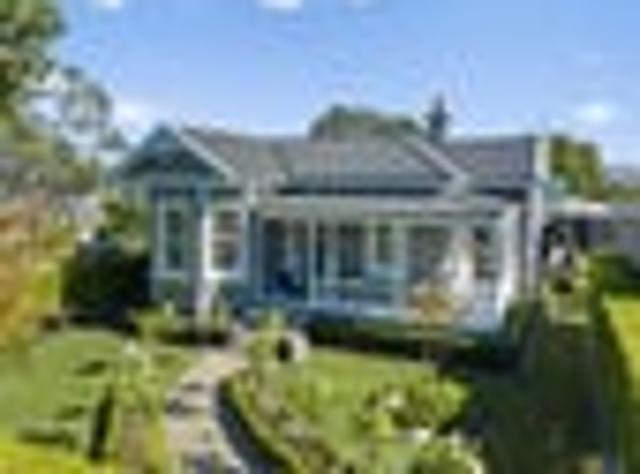 Villa elegance meets contemporary comfort