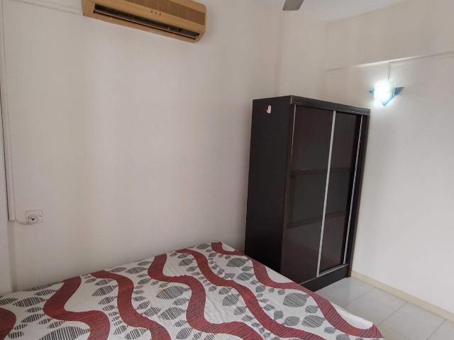 Villa Emas Aircond Middle Room included utilities Share Bathroom MIX GENDER