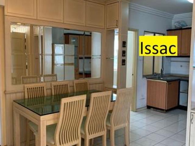 Villa Emas Furnish near Queensbay mall USM pg bridge