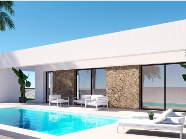 VILLA EN URBANIZACIÓN BALCÓN DEL FINESTRAT