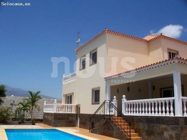 ᐅ  Villa en venta, Villa, Las Rosas, Tenerife, 6 Dormitorios, 360 m², 699.000 € . XPKP T2464