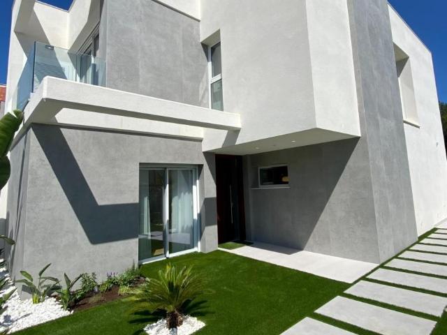 Villa en venta a estrenar en Benidorm Alicante