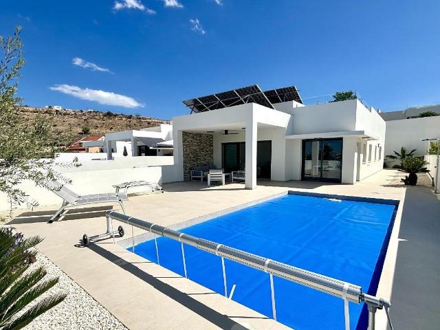 Villa en venta a estrenar en Ciudad Quesada Alicante