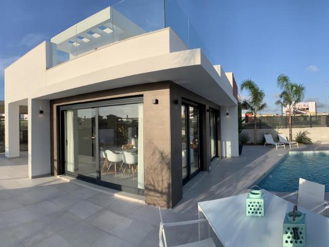Villa en venta a estrenar en Daya Nueva Alicante