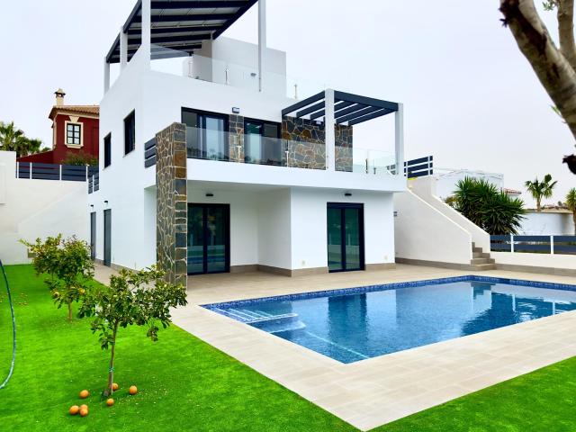 Villa en venta a estrenar en Rojales Alicante
