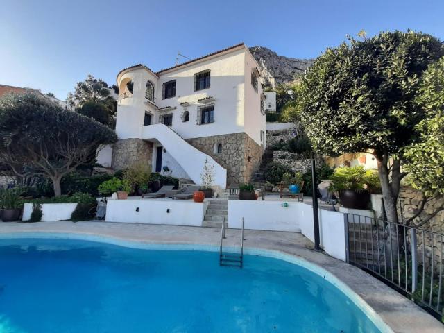 Villa en venta. Calpe