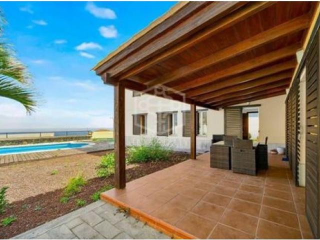 villa en Venta en Tacoronte. UEBZ T1618