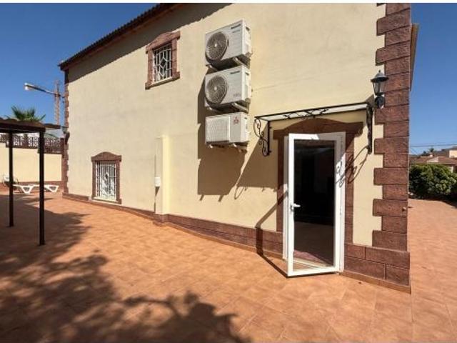 Villa en Venta en Torrevieja, Alicante