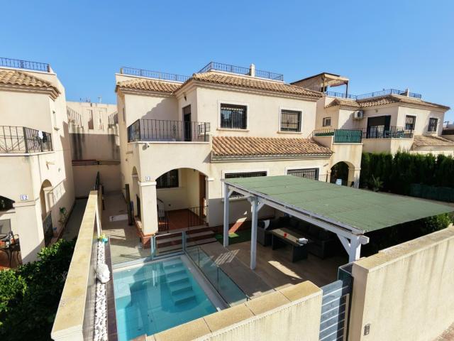 Villa en venta en Torrevieja Alicante