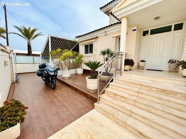 Villa en Venta en Torrevieja, Alicante