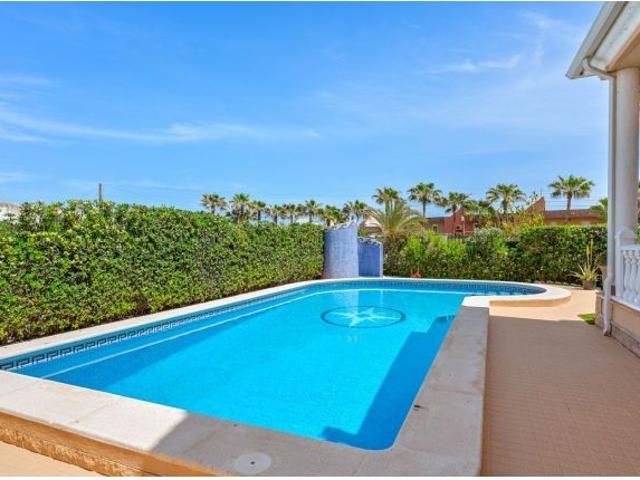 Villa en Venta en Torrevieja, Alicante