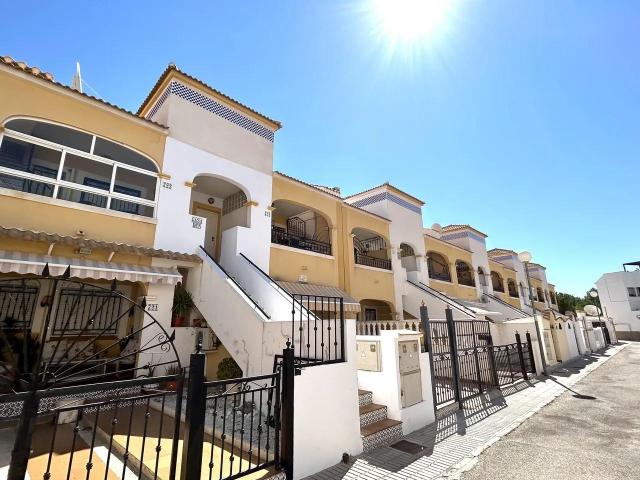Villa en venta en Torrevieja Alicante